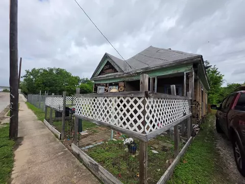 213 Hogan St, Houston, TX 77009