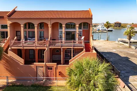 411 Sailfish Ln #101, Freeport, TX 77541