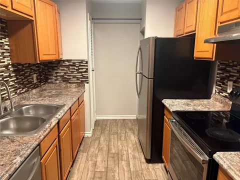 9707 Richmond Ave #96, Houston, TX 77042