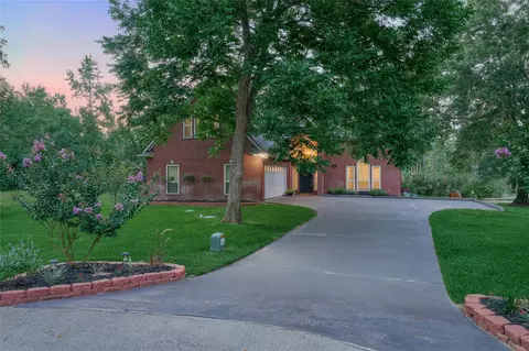 9151 Lakeside Cir, Montgomery, TX 77316