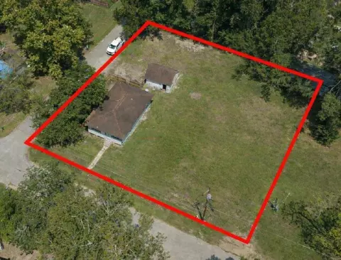 701 Clay St, Cleveland, TX 77327