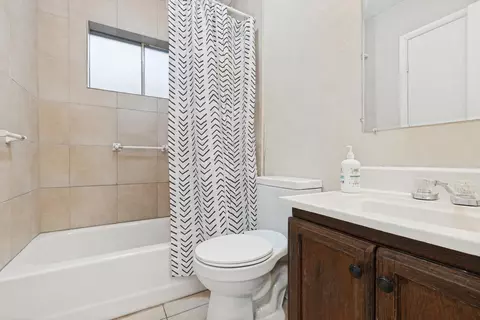 Bath - 23618 Wintergate Dr, Spring, TX 77373 photo 1 of 2