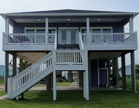 3008 Shady Ln, Crystal Beach, TX 77650