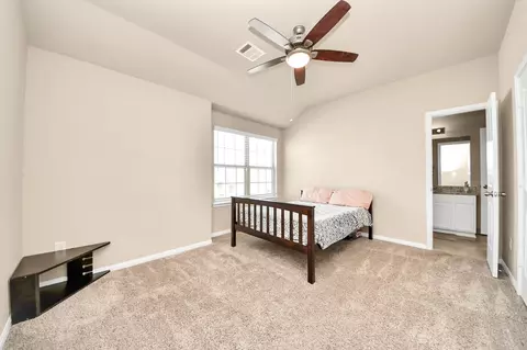 Bedroom - 29482 Westhope Dr, Spring, TX 77386 photo 3 of 5