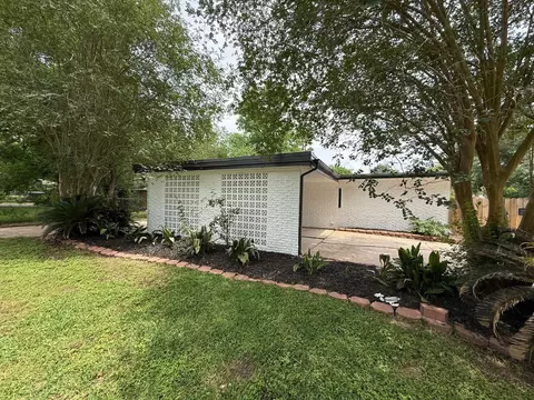 7438 Windfern Rd, Houston, TX 77040