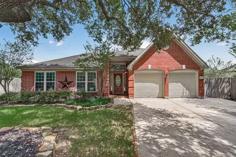 15418 Park Glen Dr, Sugar Land, TX 77498