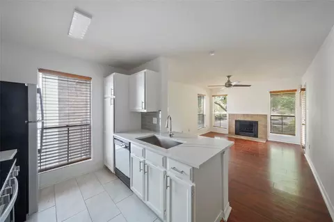 3900 Woodchase Dr #52, Houston, TX 77042