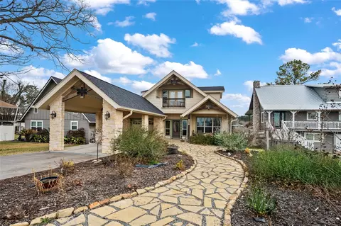 507 W Lake Shore Dr, Livingston, TX 77351