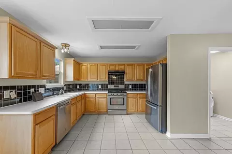 Kitchen - 2403 Lancer Park, Conroe, TX 77385 photo 2 of 2