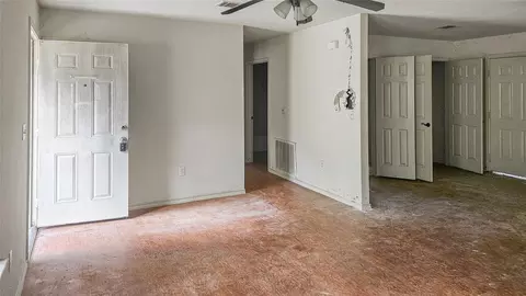 Living - 1215 Trinlady Park Rd, Trinity, TX 75862 photo 2 of 3