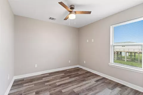 511 Caisson St, Surfside Beach, TX 77541 photo 9