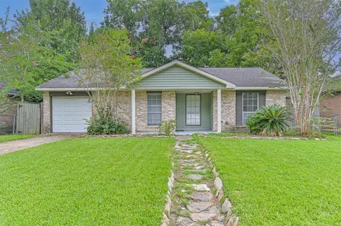 501 Bellmar Ln, Friendswood, TX 77546
