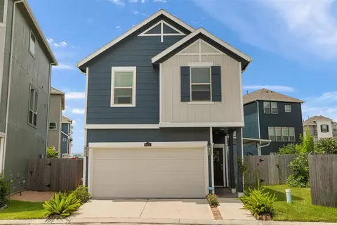 2002 Groveland Glen Dr, Houston, TX 77051