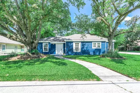 611 N Pruett St, Baytown, TX 77520