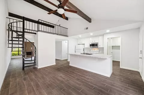 8628 Maplecrest Dr, Houston, TX 77099