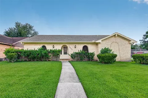 10602 Sagewind Dr, Houston, TX 77089