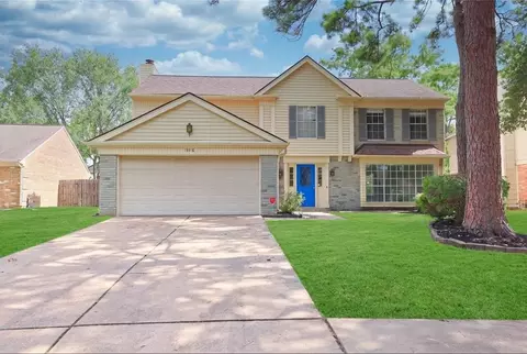 15918 Pinyon Creek Dr, Houston, TX 77095