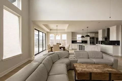 Living - 2207 Falling Fig Ln, Richmond, TX 77406 photo 3 of 4