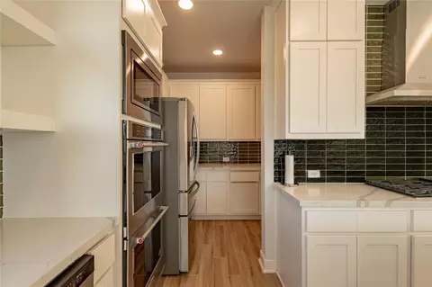 Kitchen - 2207 Falling Fig Ln, Richmond, TX 77406 photo 3 of 5