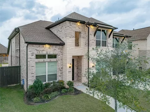 Exterior - 2207 Falling Fig Ln, Richmond, TX 77406 photo 3 of 6
