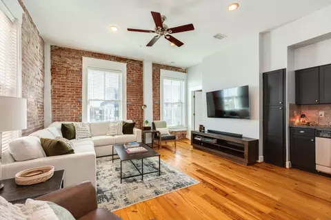 202 Rosenberg St #401, Galveston, TX 77550