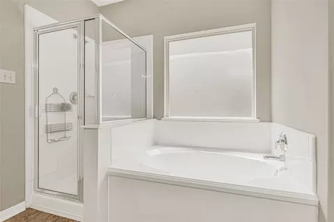Bath - 22523 Spring Crossing Dr, Spring, TX 77373 photo 3 of 5