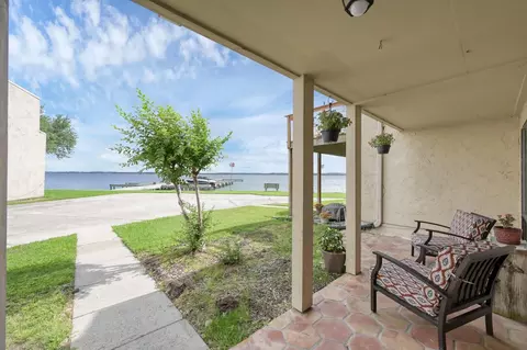 33 Regency Pt, Montgomery, TX 77356