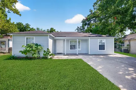 7542 Bywood St, Houston, TX 77028