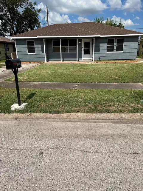 12461 Birdie Ln, Houston, TX 77015