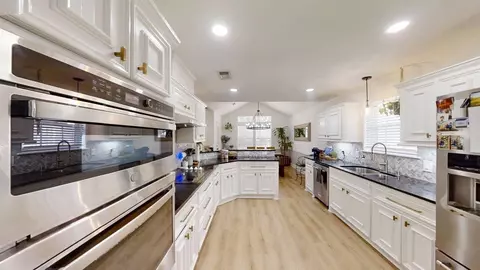Kitchen - 13934 Dolphin Dr, Willis, TX 77318 photo 3 of 3