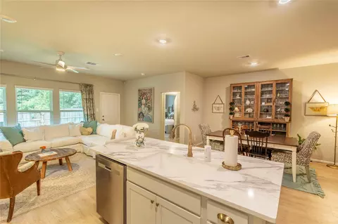 1225 Wilkins Valley St, Brenham, TX 77833