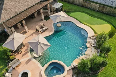 Exterior - 34202 Mill Creek Ct, Pinehurst, TX 77362 photo 2 of 10