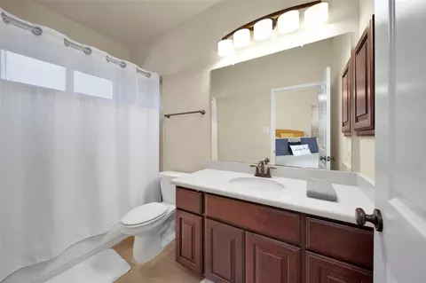 Bath - 34202 Mill Creek Ct, Pinehurst, TX 77362 photo 5 of 5