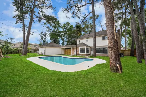 15406 Fawn Villa Dr, Houston, TX 77068