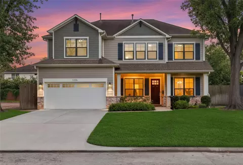 1236 Chamboard Ln, Houston, TX 77018