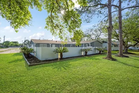 3426 Valley Brook Dr, La Porte, TX 77571