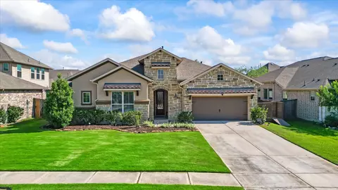 8914 Stonebriar Creek Xing, Tomball, TX 77375