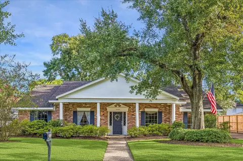 14723 River Forest Dr, Houston, TX 77079
