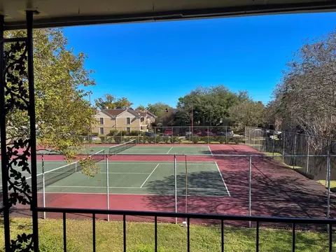 2800 Jeanetta St #1110, Houston, TX 77063