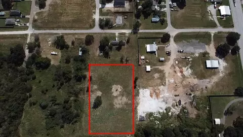 48 Saint Marys St, Hempstead, TX 77445