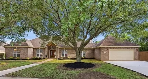 8135 Medinah Dr, Beaumont, TX 77707