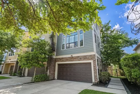 1118 W 25th St, Houston, TX 77008