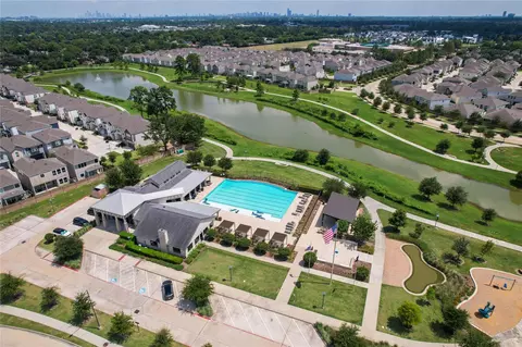 View/Area - 3119 Cloud Forest Ln, Houston, TX 77080 photo 1 of 5