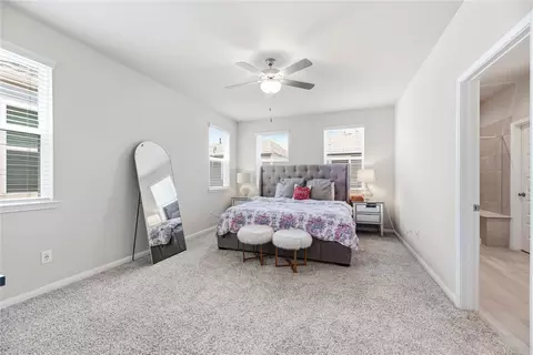 Bedroom - 3119 Cloud Forest Ln, Houston, TX 77080 photo 1 of 3