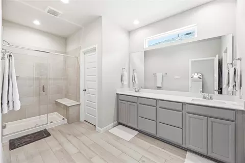 Bath - 3119 Cloud Forest Ln, Houston, TX 77080 photo 1 of 2