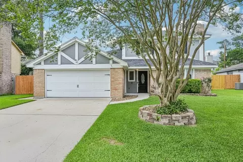 8 Arlington St, Conroe, TX 77301