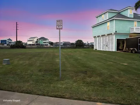 25102 Intrepid Ln, Galveston, TX 77554
