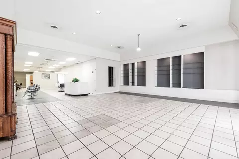 101 E Monseratte St, El Campo, TX 77437