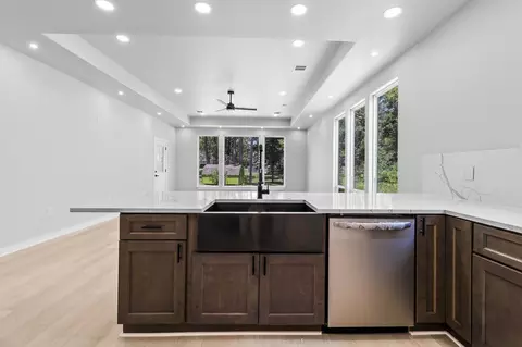 Kitchen - 599 Bridgeview Dr, Onalaska, TX 77360 photo 1 of 4
