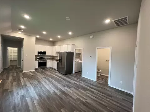 11599 Persimmon St, Willis, TX 77318 photo 1
